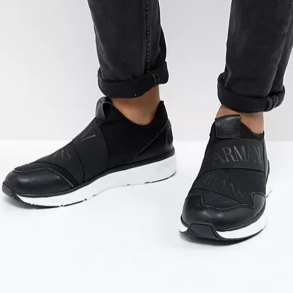 NWOT Armani Jean\'s Men\'s Black Elastic Runner Sneakers Shoes Size 8.5
